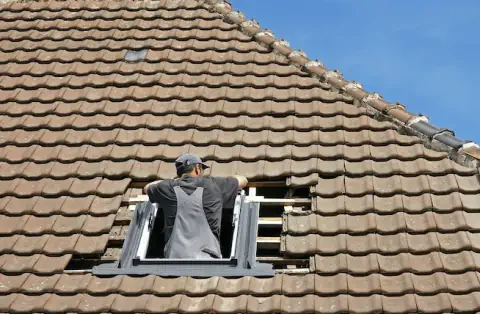 Pose de velux à Vénérand